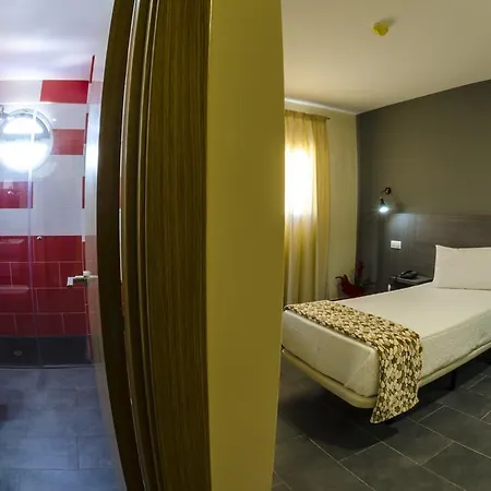 Puerto Canteras מלון 3*