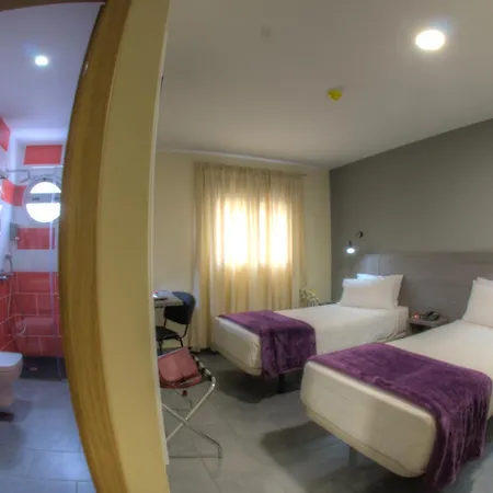 מלון Puerto Canteras 3*